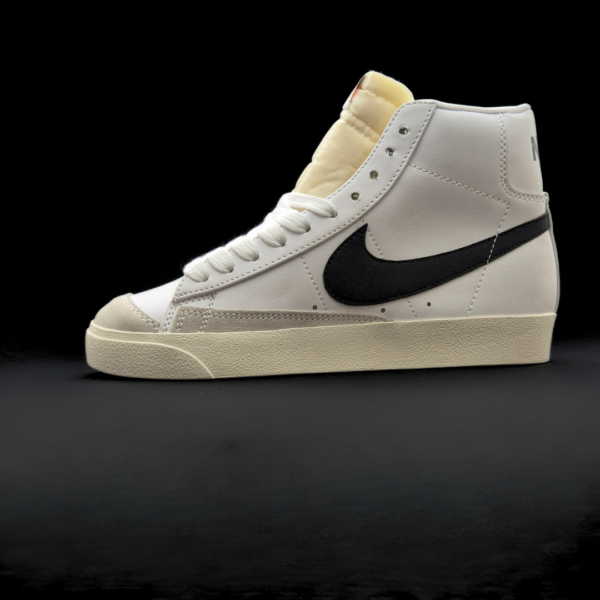 Nike Blazer Mid 77 - Image 2