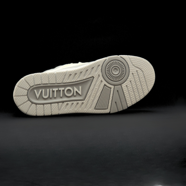 Louis Vuitton Stellar - Image 5